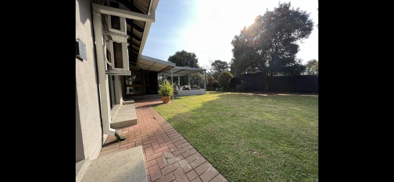 Le'Ciara Luxury Guest House Johannesburg Exterior photo