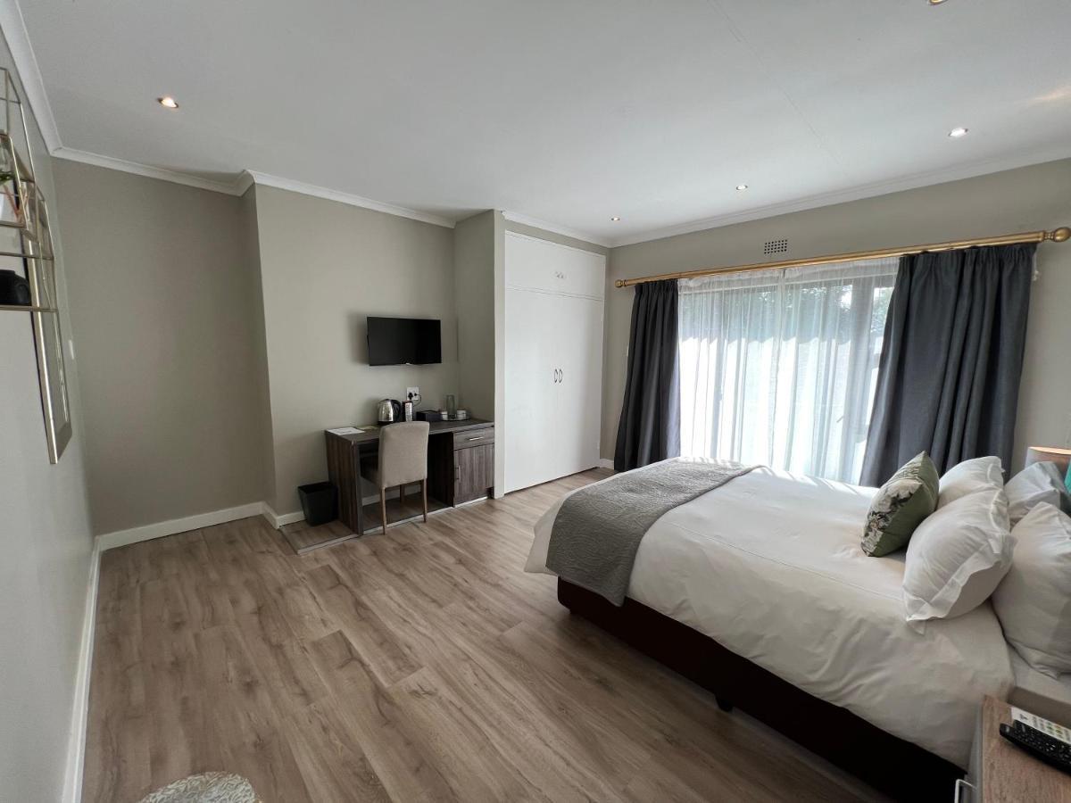 Le'Ciara Luxury Guest House Johannesburg Exterior photo